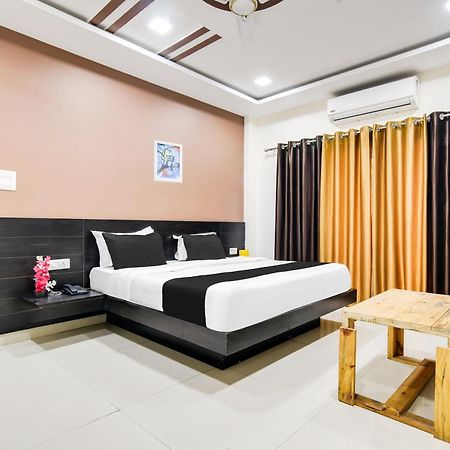 Super Collection O Indore Near Omax City 1 Kanadiya Екстер'єр фото