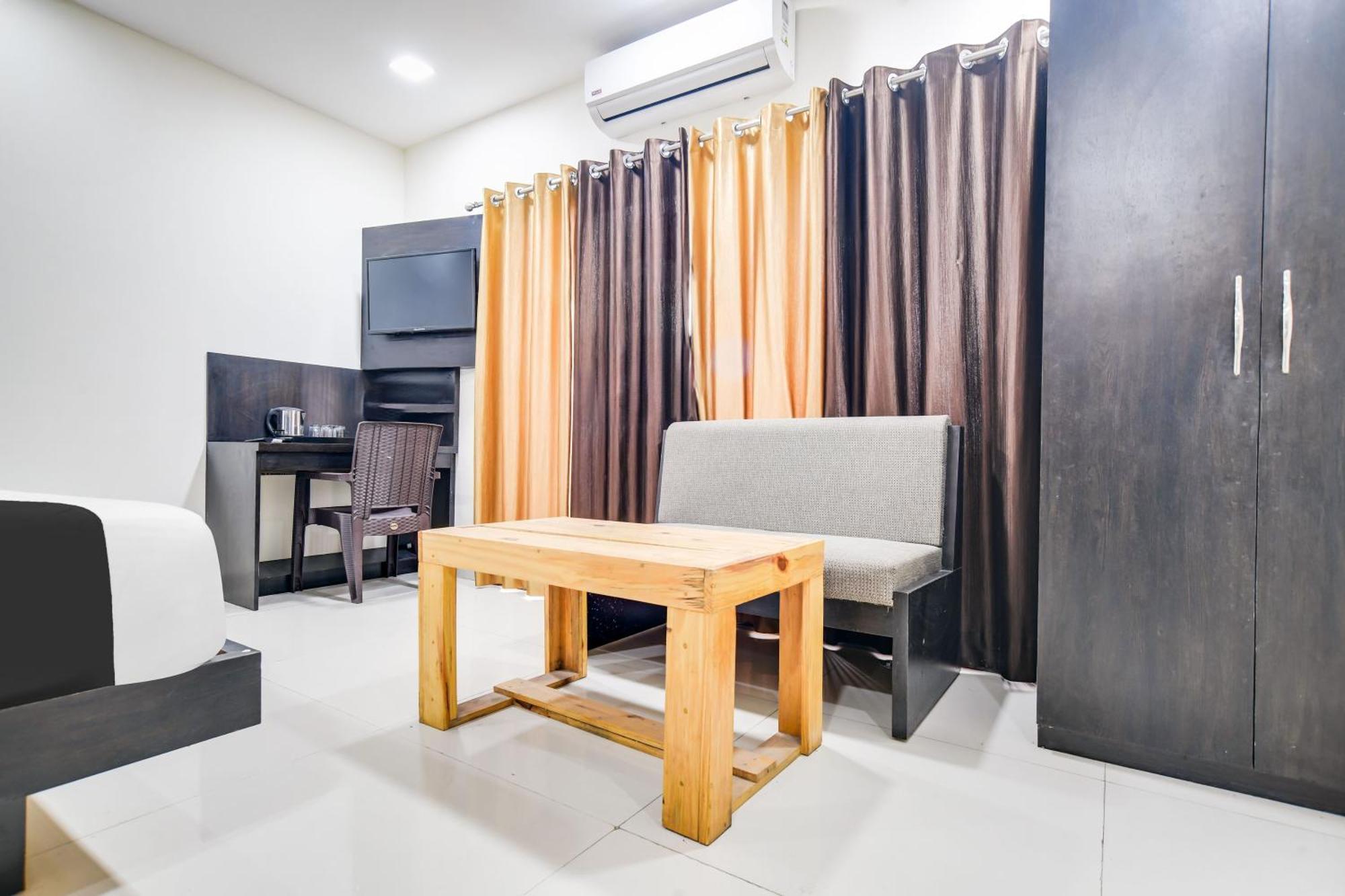 Super Collection O Indore Near Omax City 1 Kanadiya Екстер'єр фото